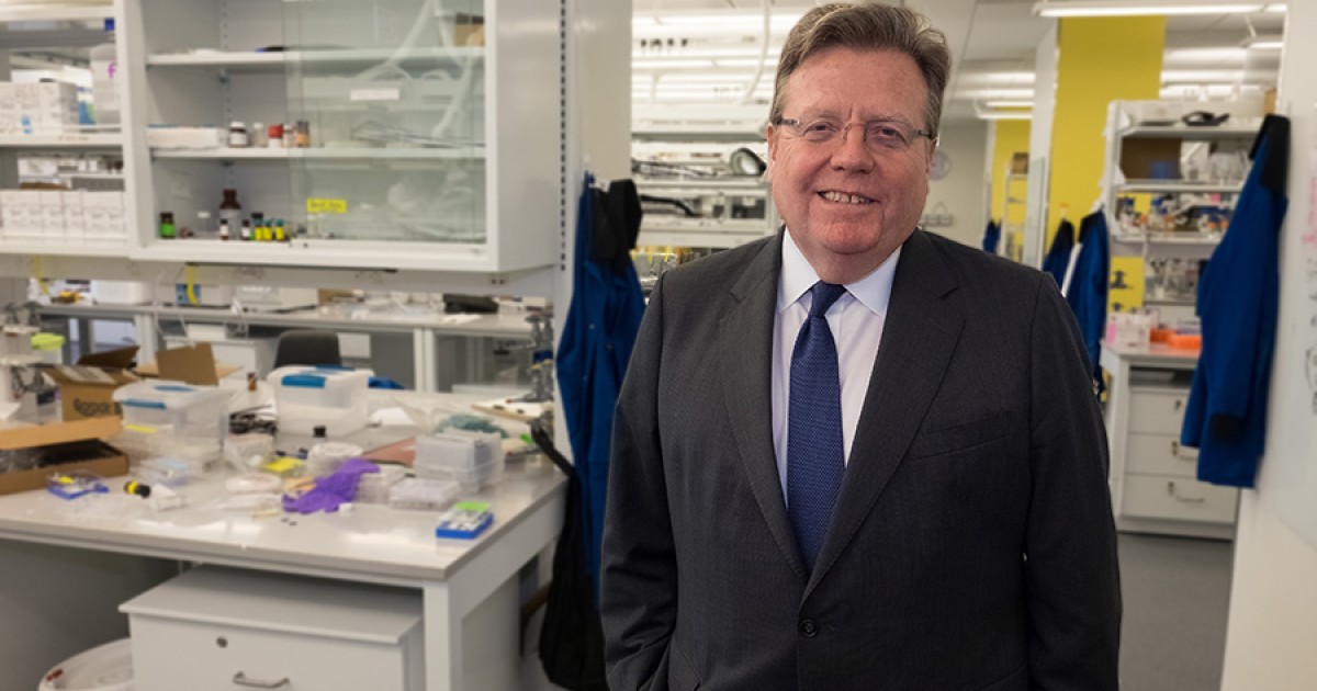 Uchicagos Pritzker School Of Molecular Engineering Founding Dean Matthew Tirrell Hands Off An 